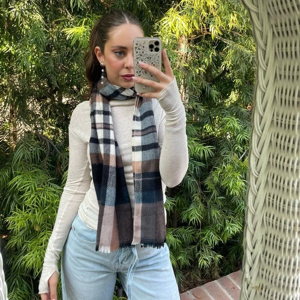 Soft and warm Vince Camuto plaid scarf in blue and brown